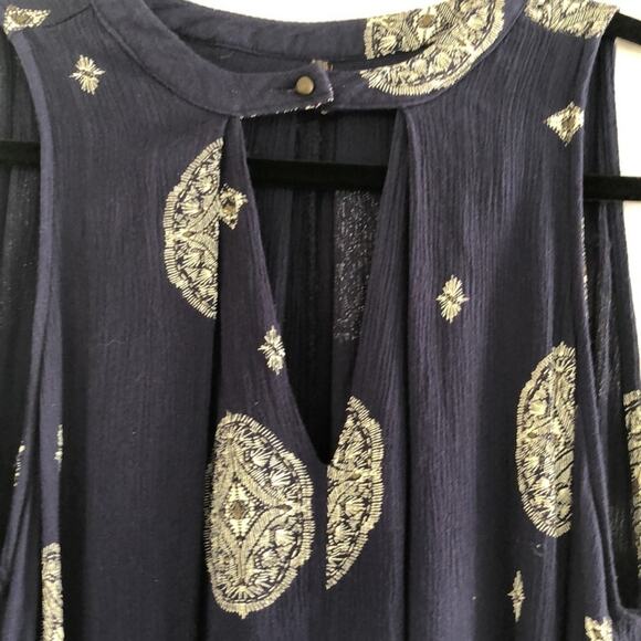 Hi-Low Blue and White Tunic Top - S - Picture 4 of 6